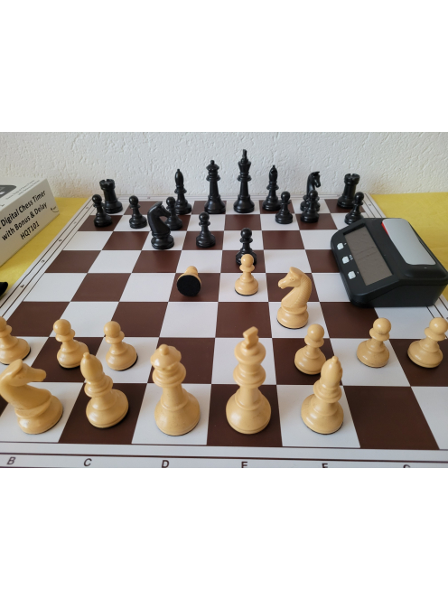 KLUB Set - Bundesliga Chess Pieces 90mm + Foldable Chessboard 55mm + Clock